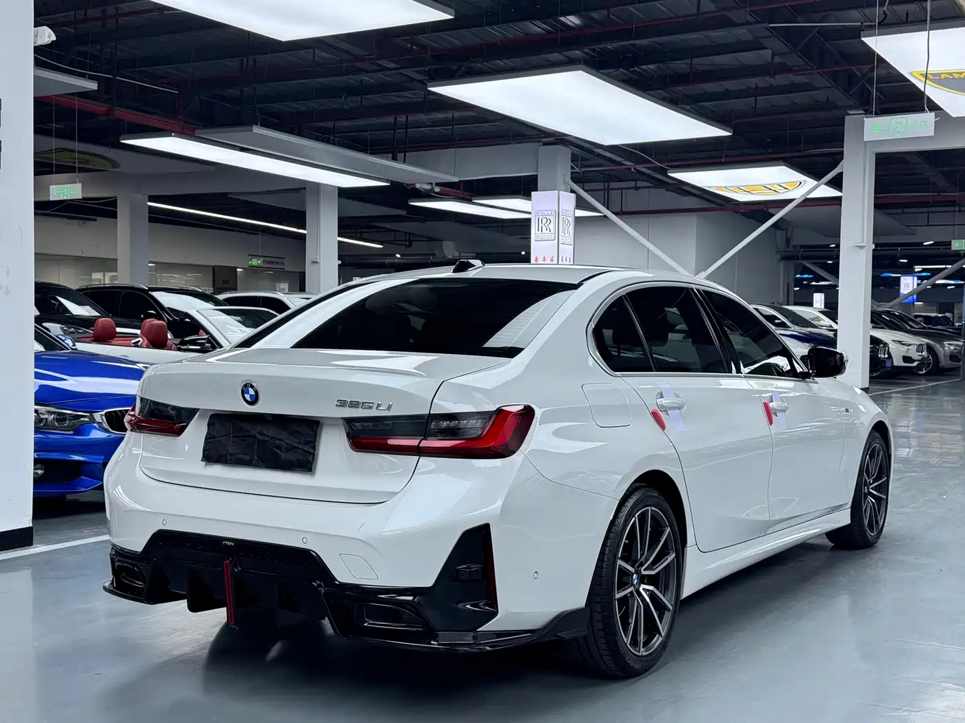 BMW 3 Series 2024 325Li M Sport Package фото 21