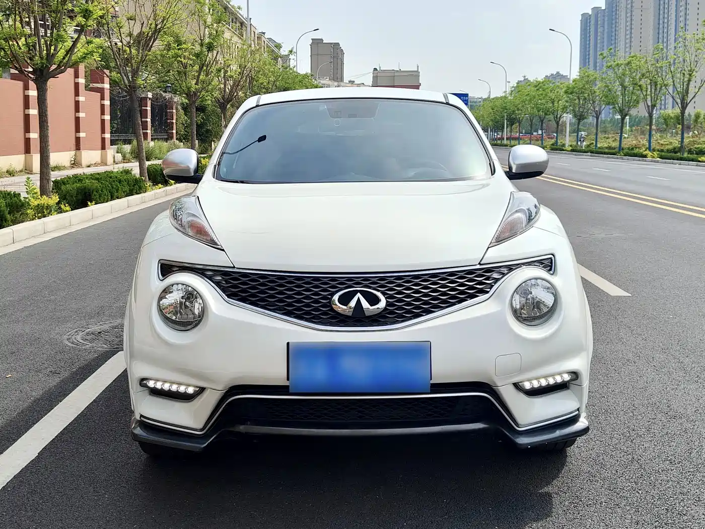 Infiniti ESQ 2018 2014 1.6L Free Edition