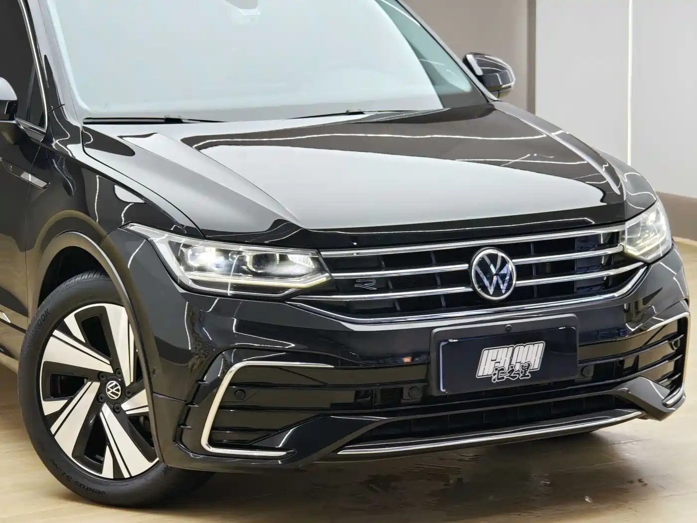 Volkswagen Tiguan L 2023 330TSI Auto 2WD R-Line Premium Edition фото 6