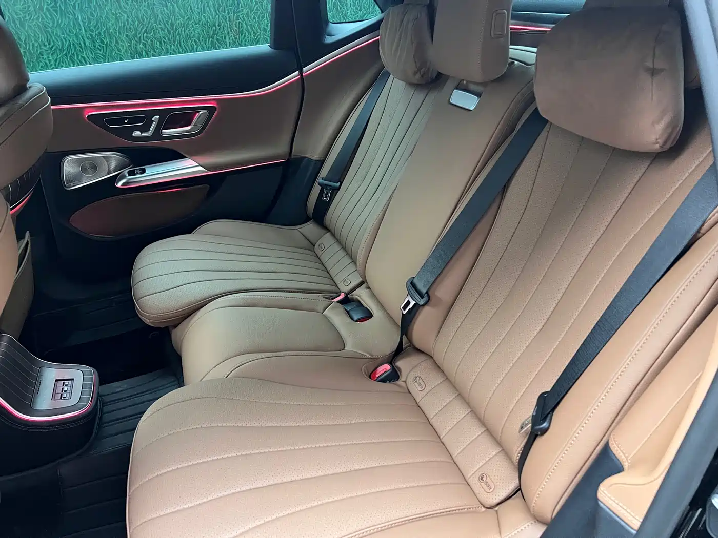 Mercedes-Benz E-Class 2025 E 300 L Luxury фото 14