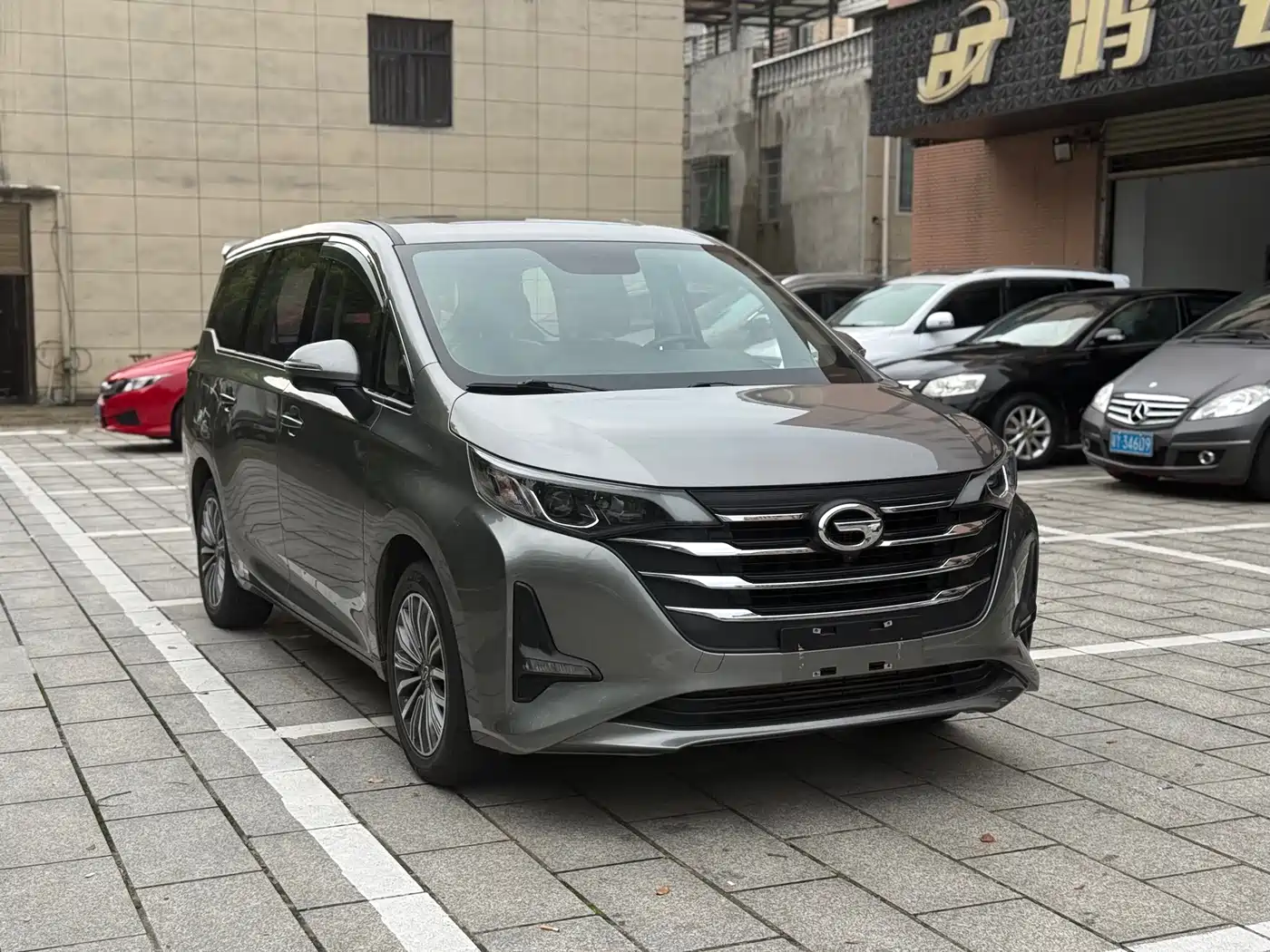GAC Trumpchi Trumpchi M6 2019 270T Automatic Honor (6-seater) China V фото 2