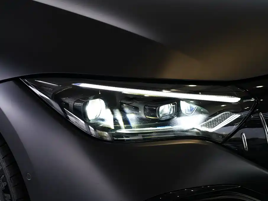 MERCEDES-BENZ EQE AMG