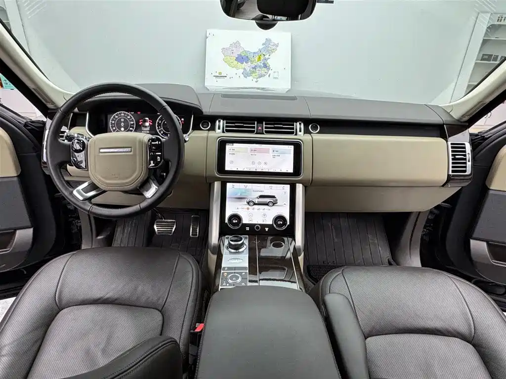 Land Rover Range Rover 2022 3.0 L6 360PS Heritage Edition фото 9