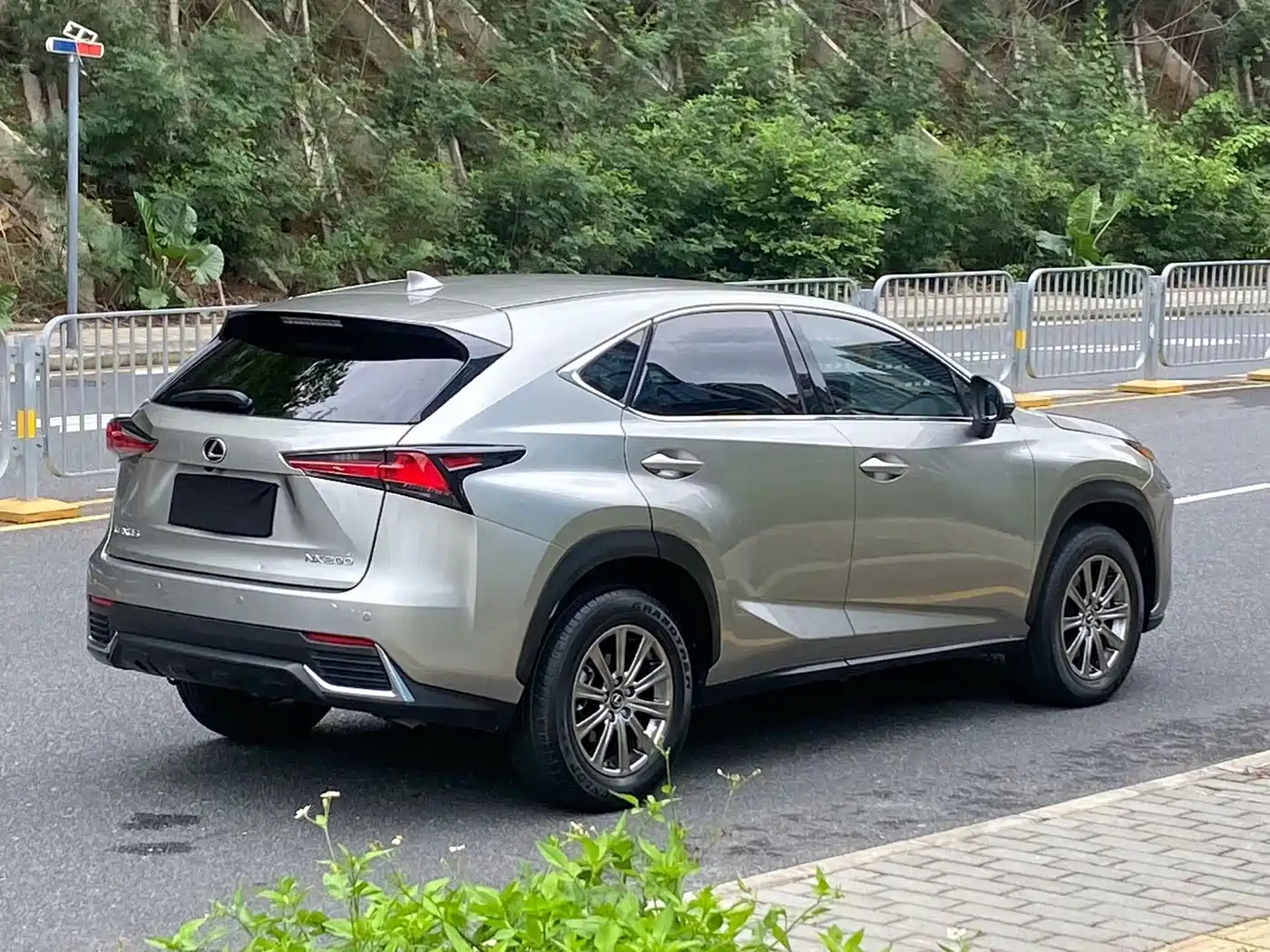 Фото 9 - Lexus NX