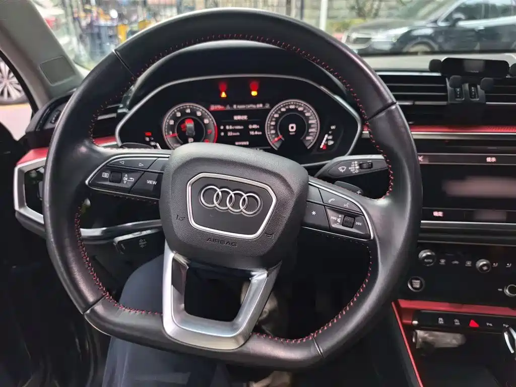 Audi Q3 2021 35 TFSI Fashion Sport фото 3