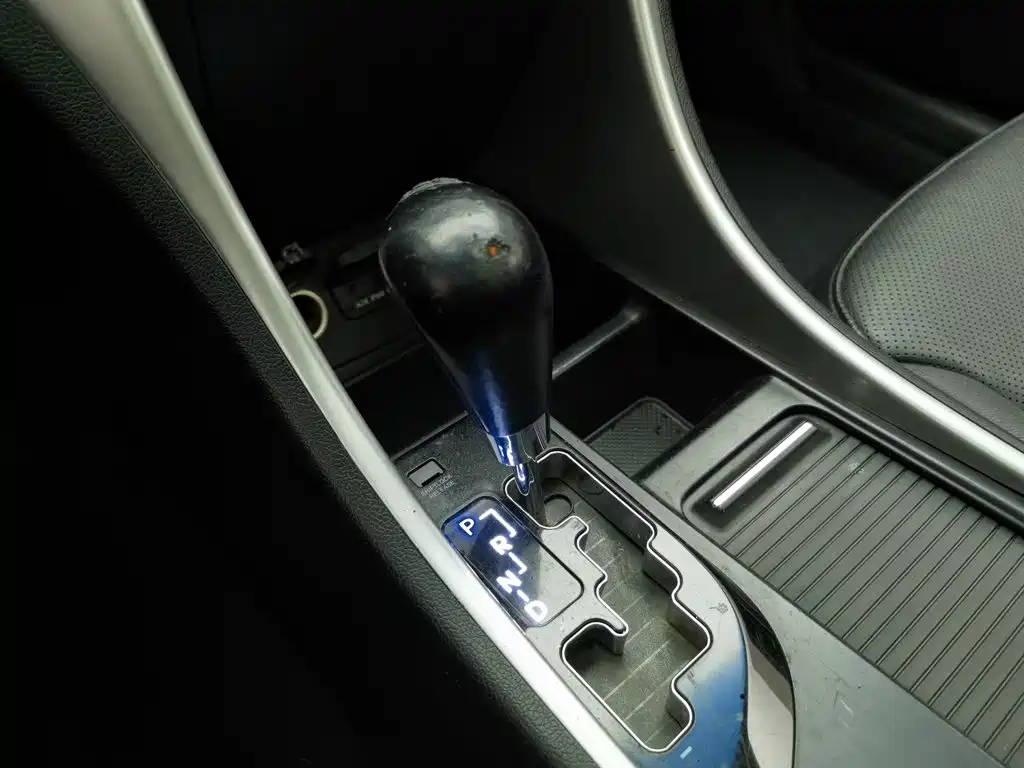 Photo 13 - Hyundai Sonata