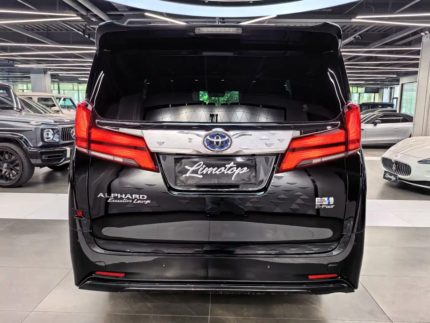 Toyota Alphard 2021 Hybrid 2.5L Premium фото 5