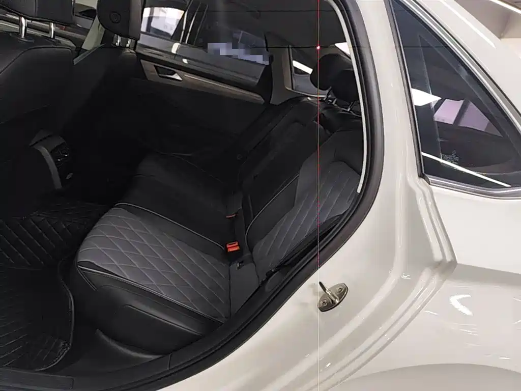 Volkswagen Sagitar 2025 300TSI DSG Surpass Edition фото 17