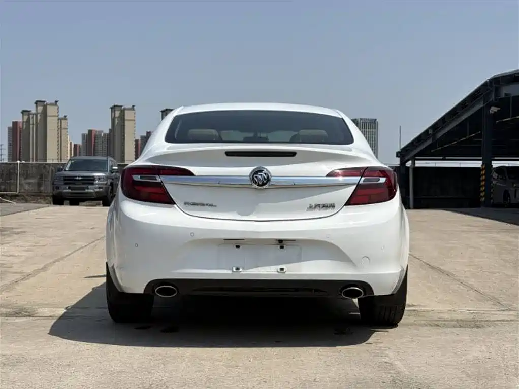 Buick Regal 2015 2.0L Elite Fashion Model фото 8