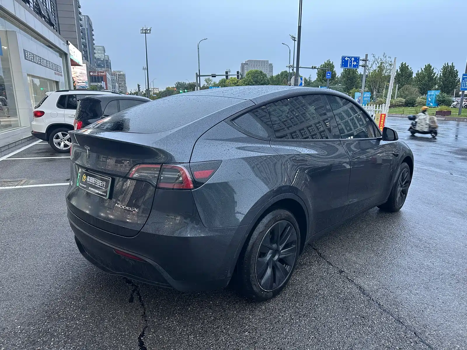 Фото 8 - Tesla Model Y