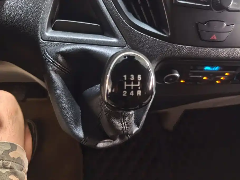 Ford Tourneo 2016 2016 2.0T Manual Elite Edition