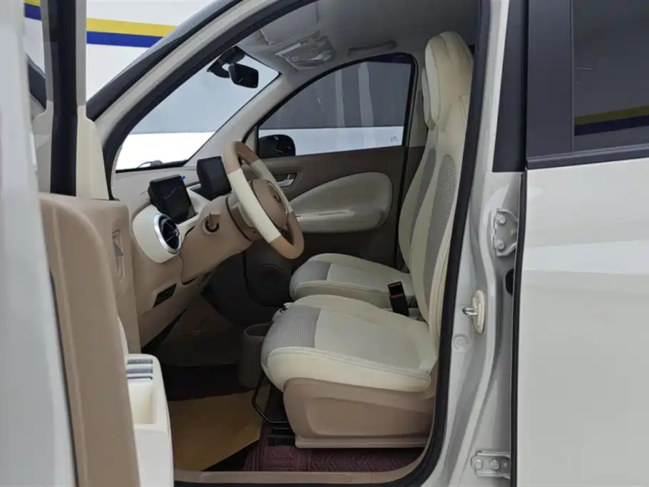 WULING AUTOMOBILE HONGGUANG MINIEV
