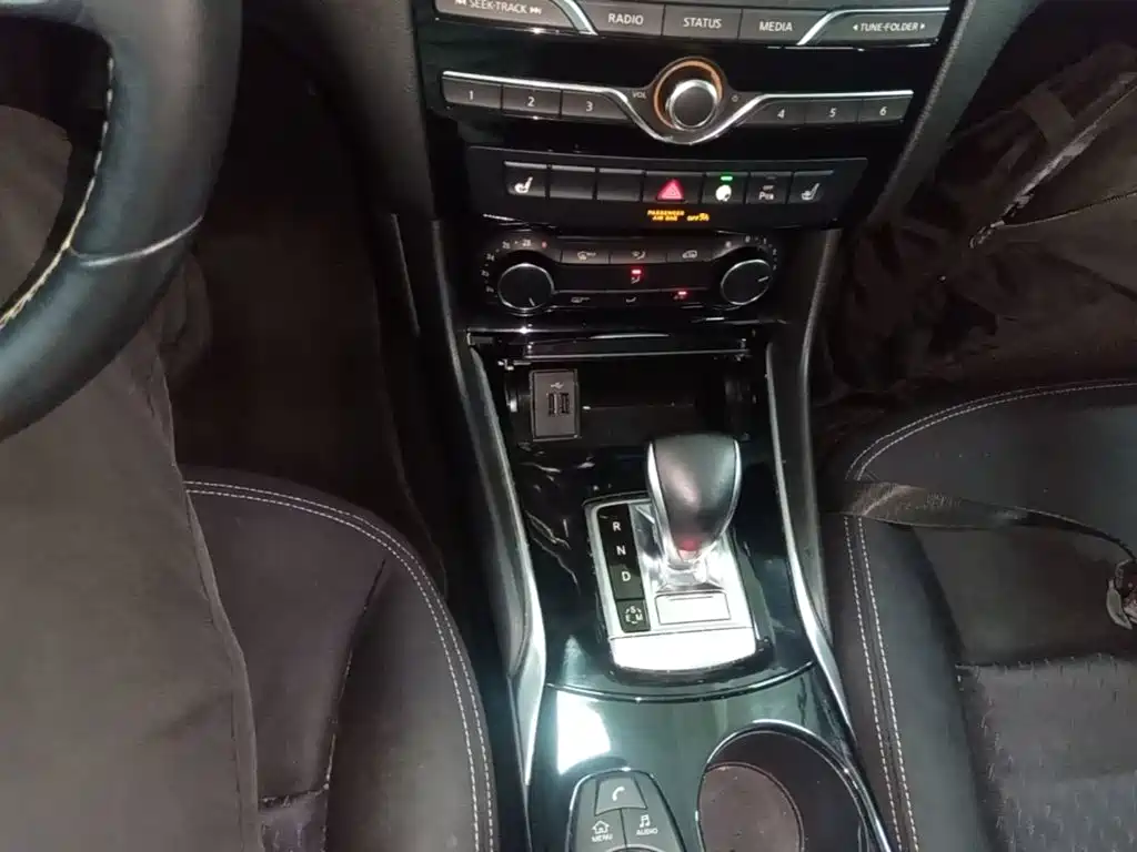 Infiniti QX30 2017 2017 Model 2.0T 4WD Fashion