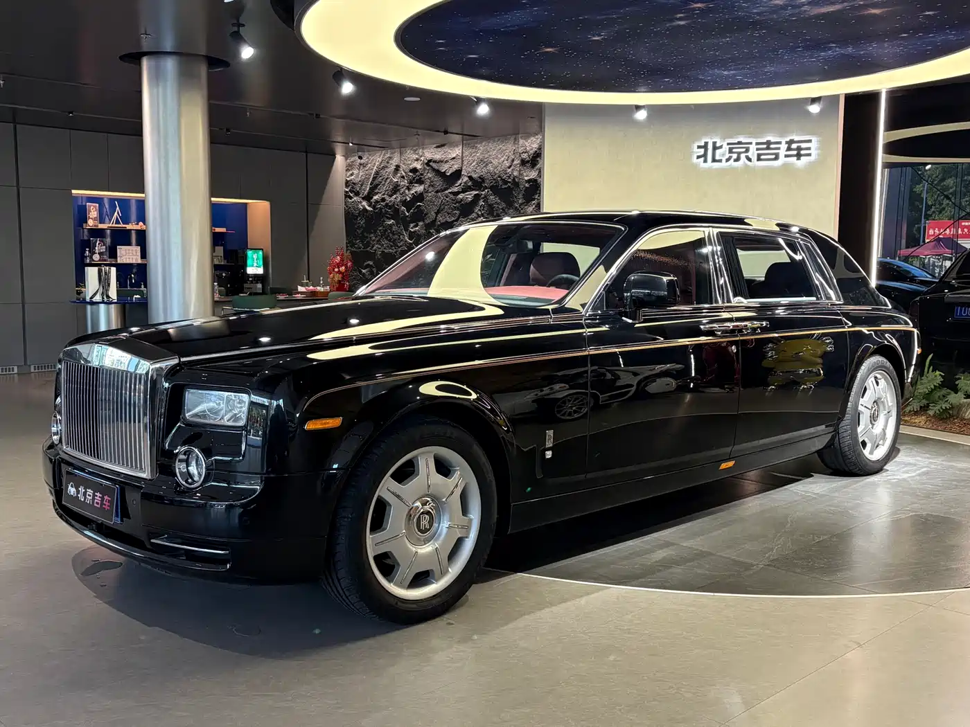 Rolls-Royce Phantom 2012 2013 6.7L Extended Wheelbase (EWB)
