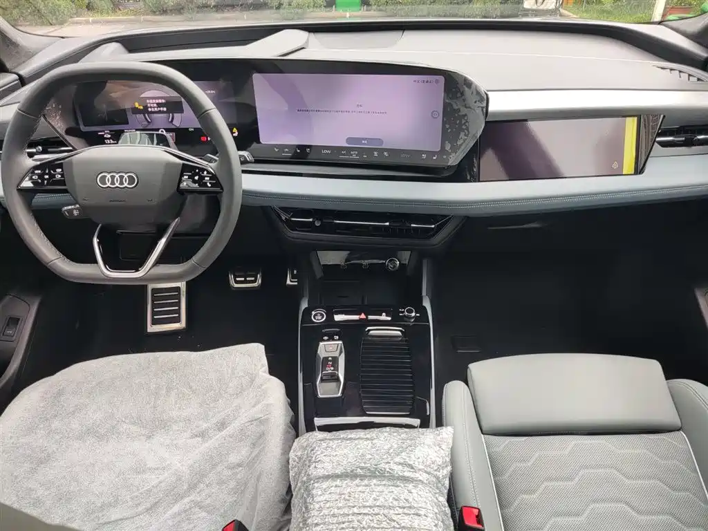 Audi Q6L e-tron 2025 Extended Range Edition фото 6