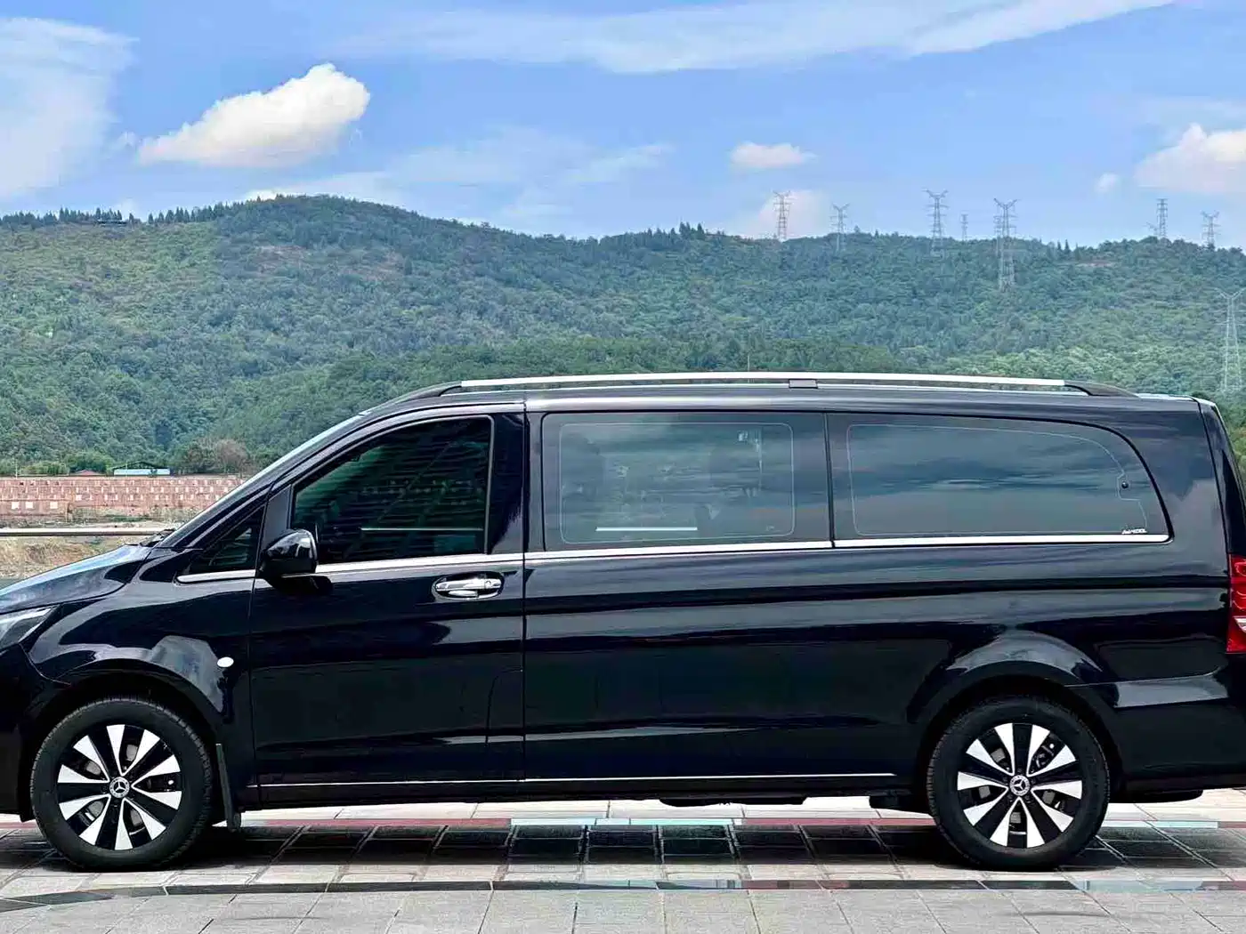 Mercedes-Benz Vito 2023 2.0T Elite 9-Seater фото 4