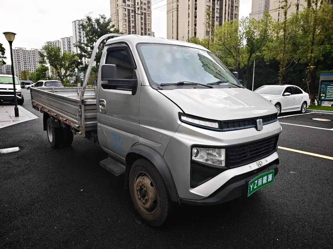 Yuan Cheng Farizon FR 2024 2023 F3E Flatbed CATL 55.7kWh