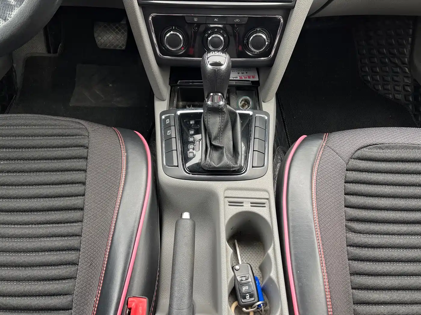 Škoda Superb 2013 1.4TSI DSG Gentleman Edition фото 15