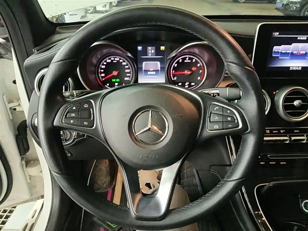 Mercedes-Benz GLC 2017 GLC 260 4MATIC Luxury фото 11