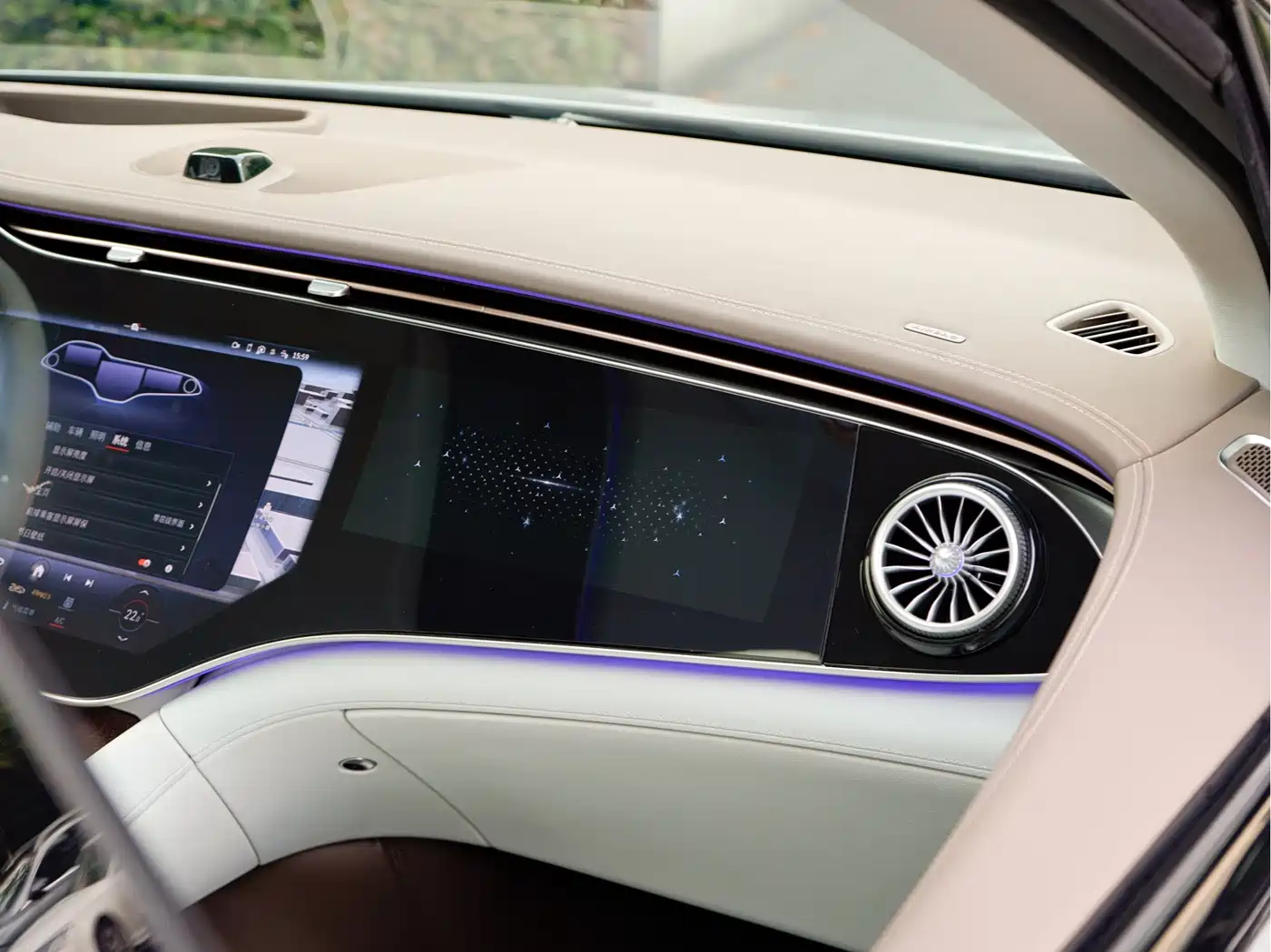 MERCEDES-BENZ EQE SUV