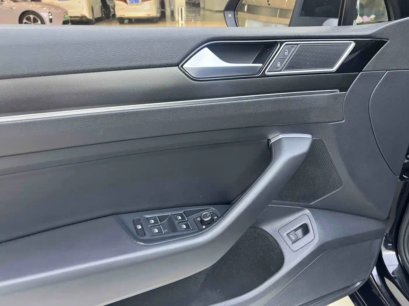 Volkswagen Magotan 2020 330TSI DSG Leading фото 11