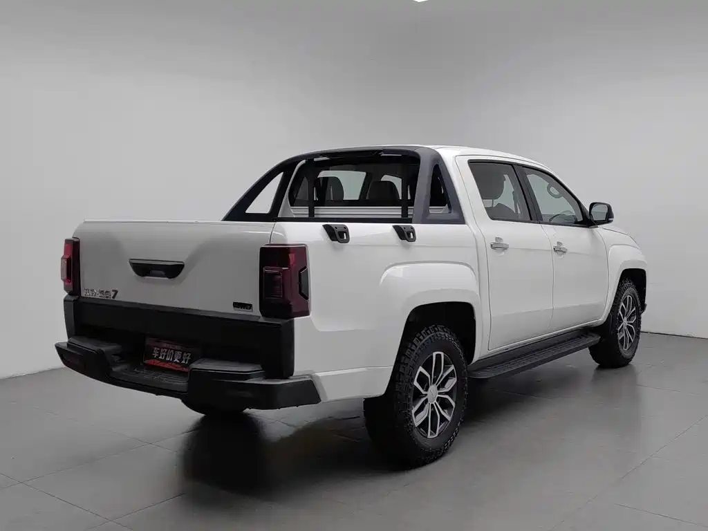 Jiangling Yuhu 7 2020 2020 Model 2.0T Diesel Manual 4WD Premium Short Wheelbase China VI JX4D20A6L