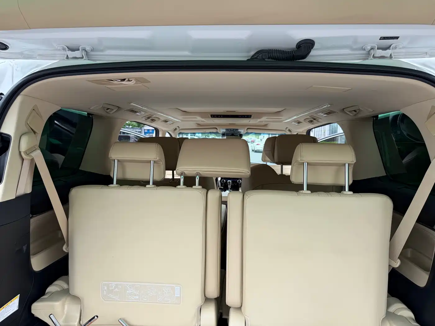 Toyota Alphard 2020 Hybrid 2.5L Premium Edition фото 11