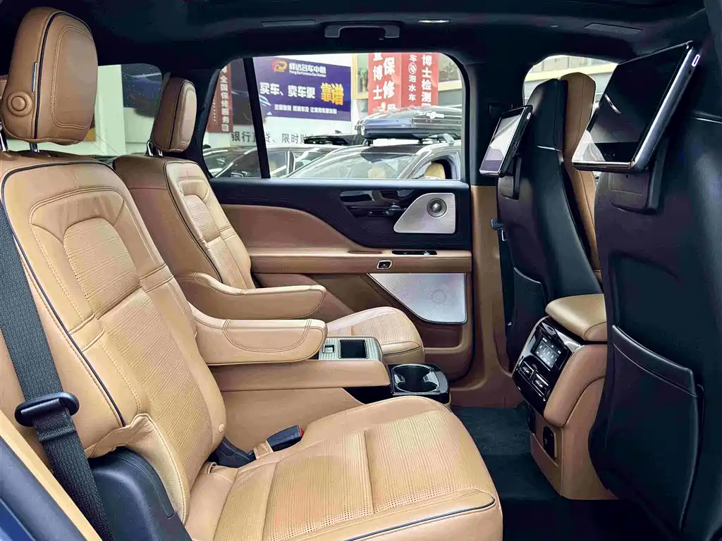 Lincoln Aviator 2020 3.0T V6 AWD Presidential Edition фото 7