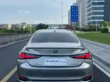 Фото 7 - Lexus ES
