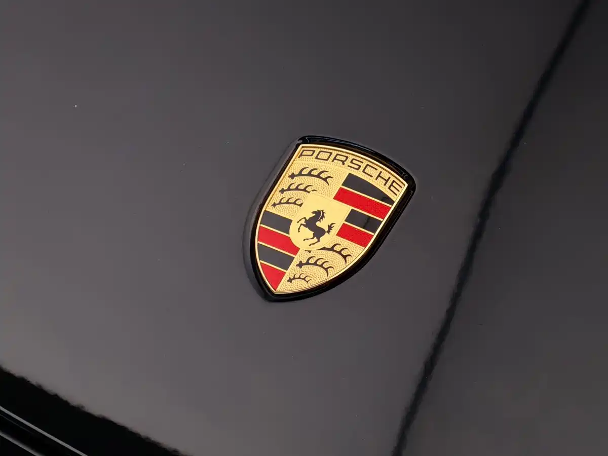 Porsche Taycan 2019 Taycan Turbo фото 23
