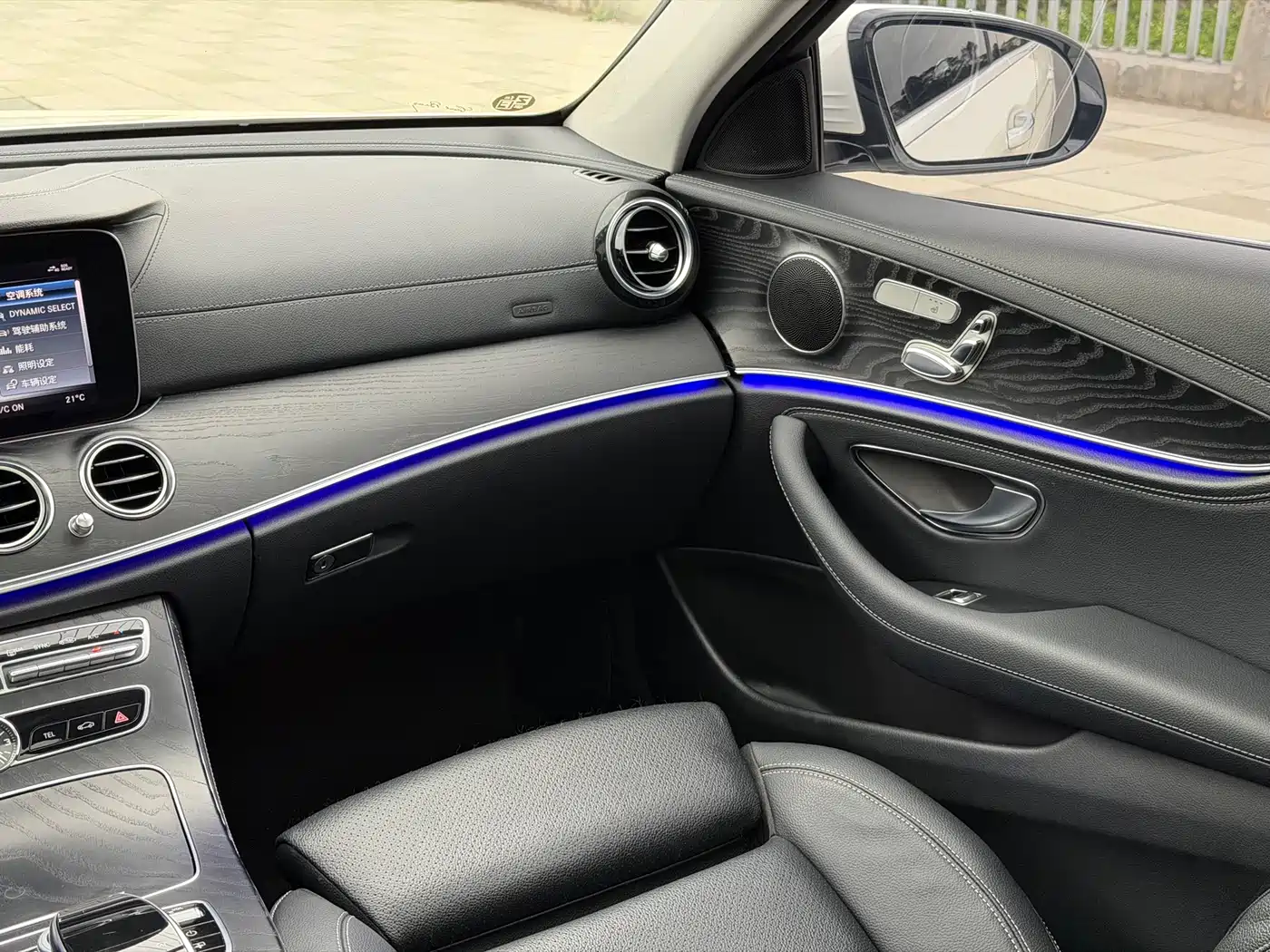 Mercedes-Benz E-Class 2018 Facelift E 200 L Sport фото 10