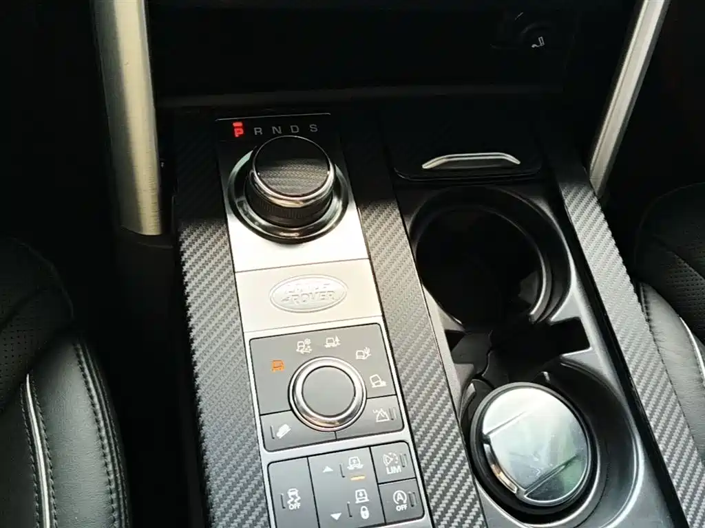 Land Rover Discovery 2017 3.0 SC V6 HSE фото 14