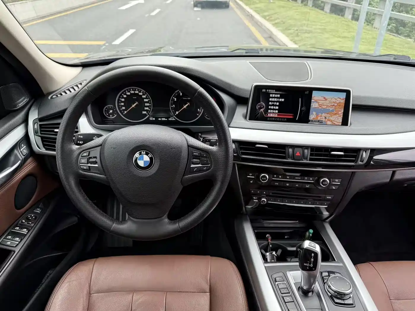 Photo 17 - BMW X5 (Import)