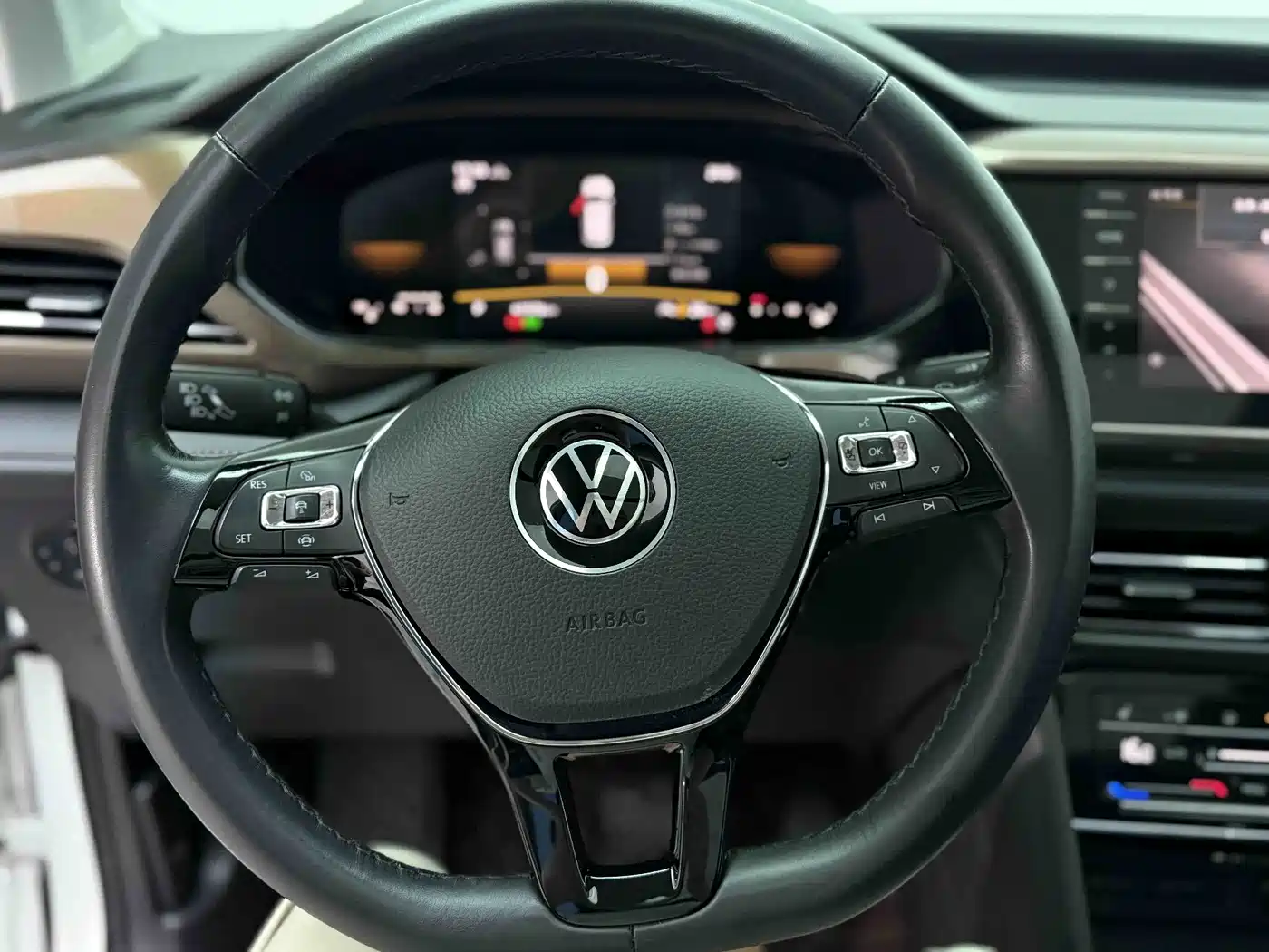 Volkswagen Tharu, миниатюра 18