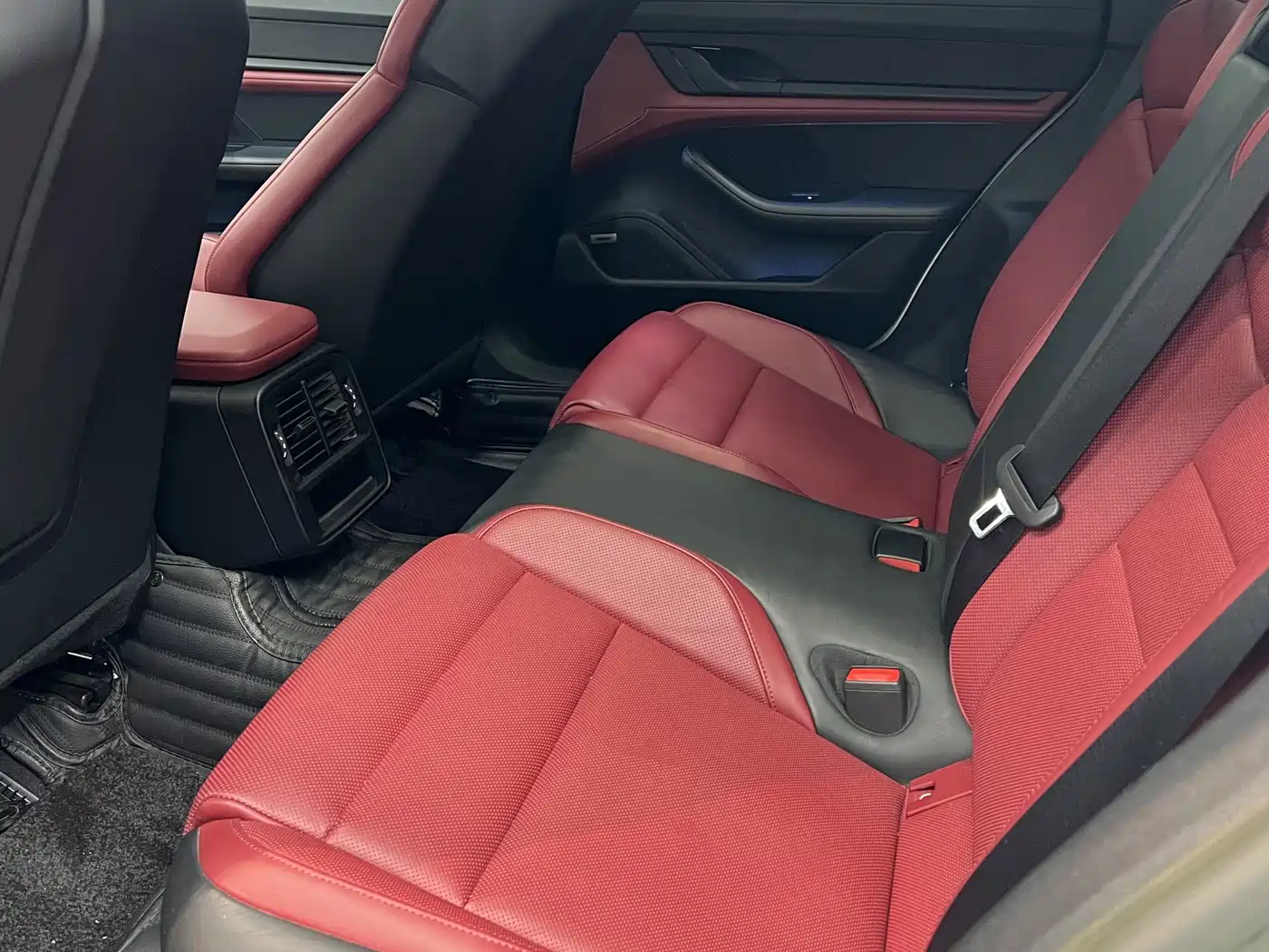 Porsche Taycan 2024 2024 Taycan 4