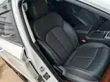 Фото 25 - Roewe RX5