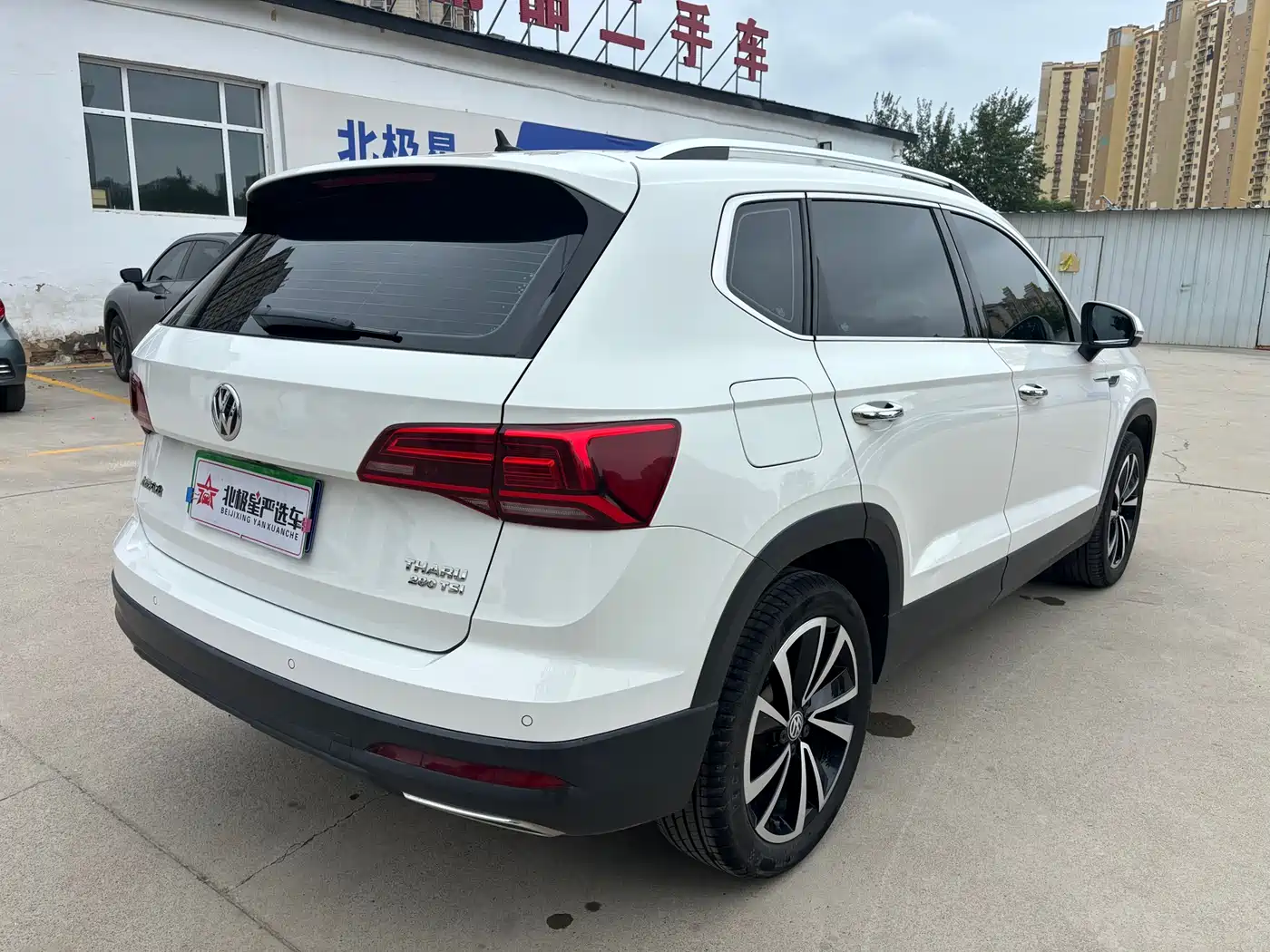 Volkswagen Tharu 2020 280TSI 2WD Luxury Edition China VI фото 3