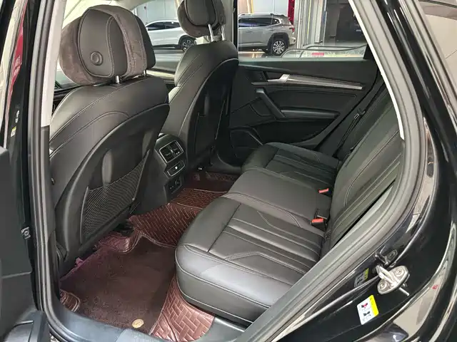Audi Q5L 2023 45T Luxury Dynamic — фото 5