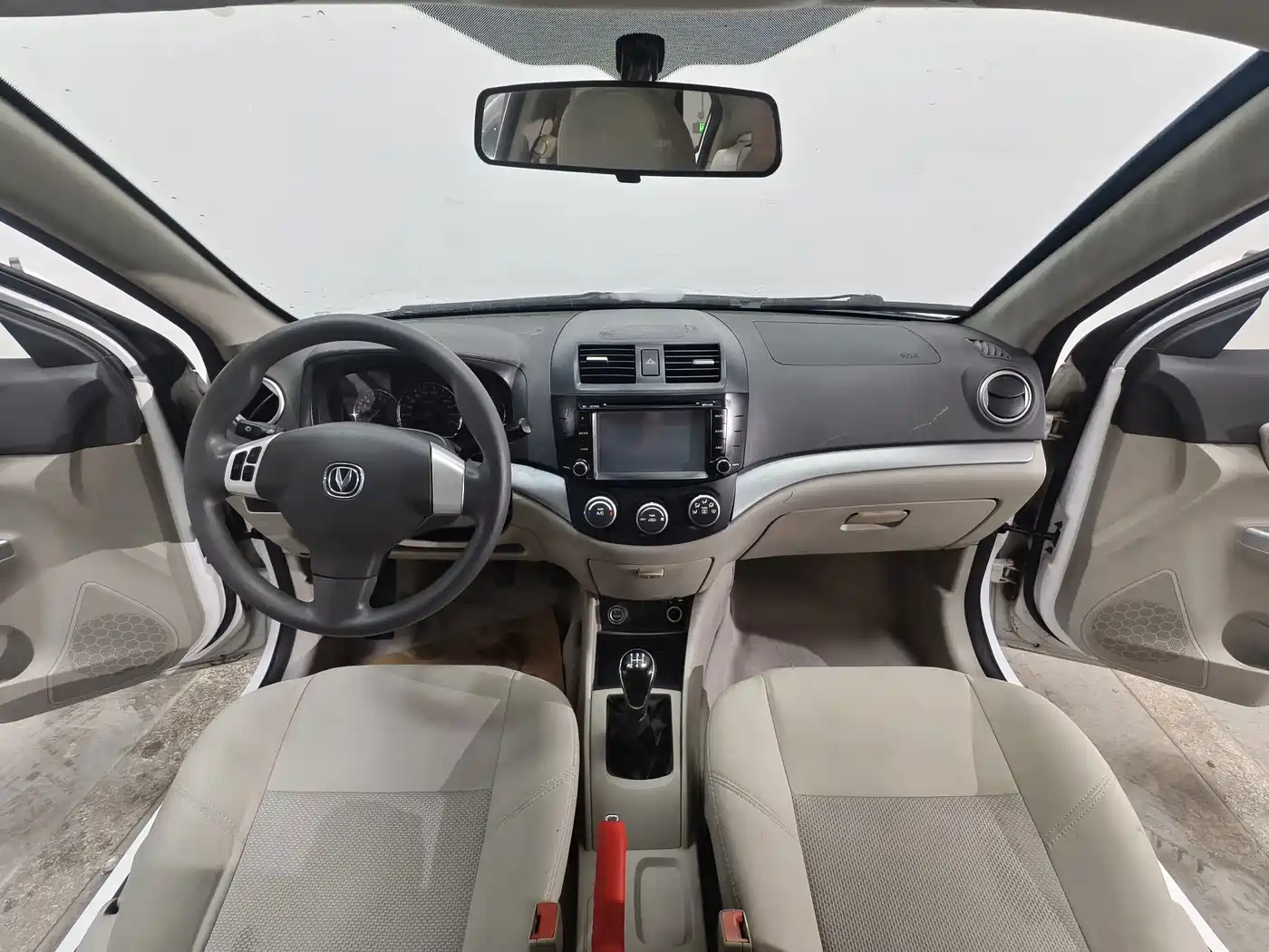 Changan Yuexiang V5 2014 2012 1.5L Manual Dream Edition