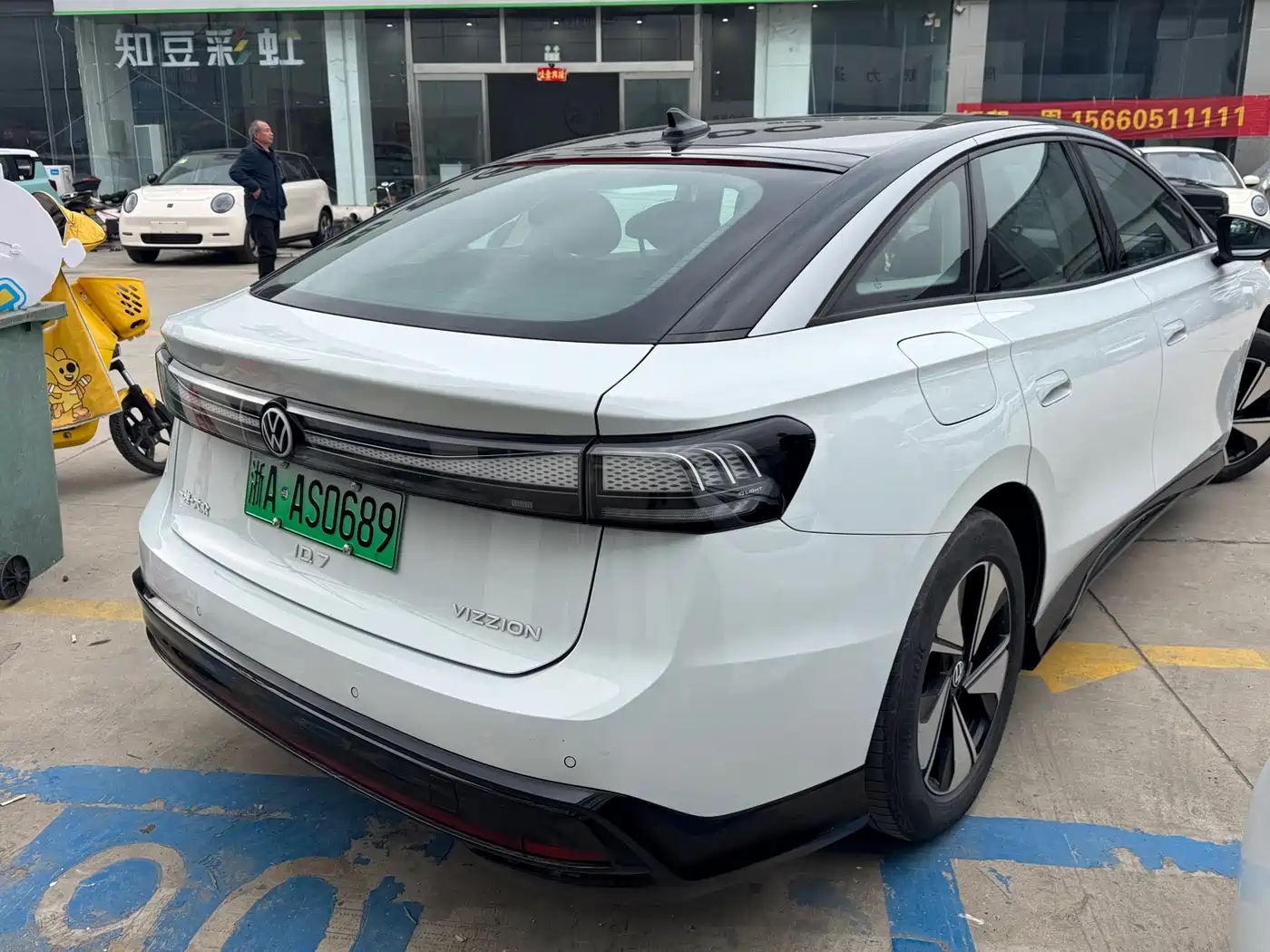 VOLKSWAGEN ID.7 VIZZION