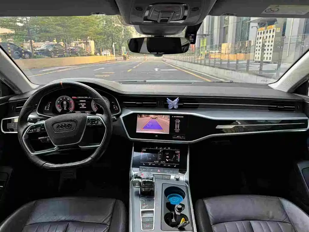 Photo 7 - Audi A7