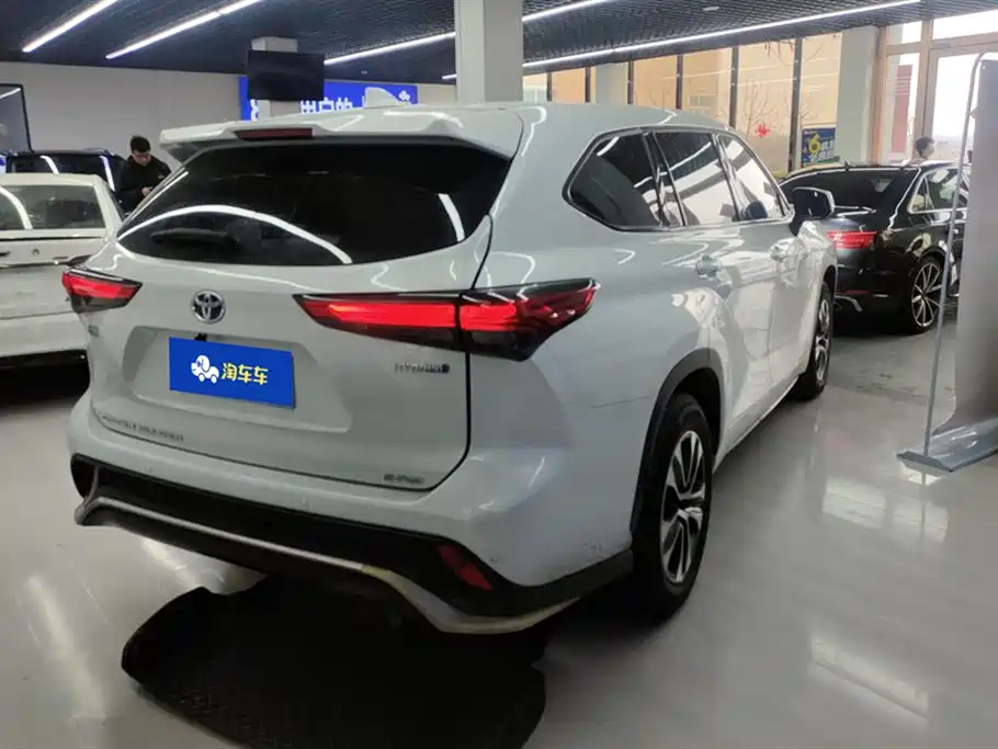 Toyota Crown Kluger 2021 2.5L HEV 4WD Elite фото 3