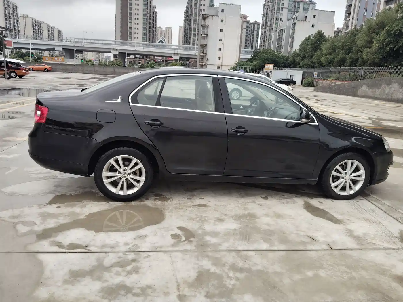 Volkswagen Sagitar 2011 2011 1.6L Auto Comfort
