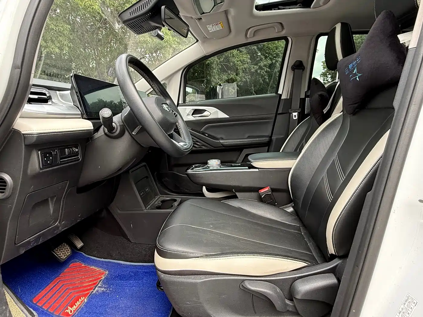 Фото 4 - Geely Geometry E Firefly