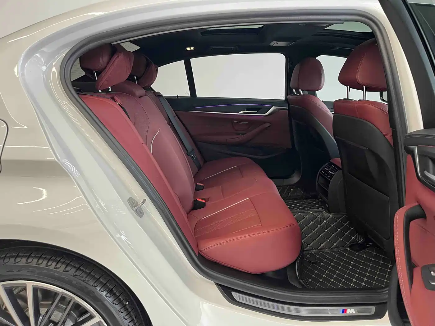 BMW 5 Series 2023 Facelift 530Li Leading M Sport Package фото 7