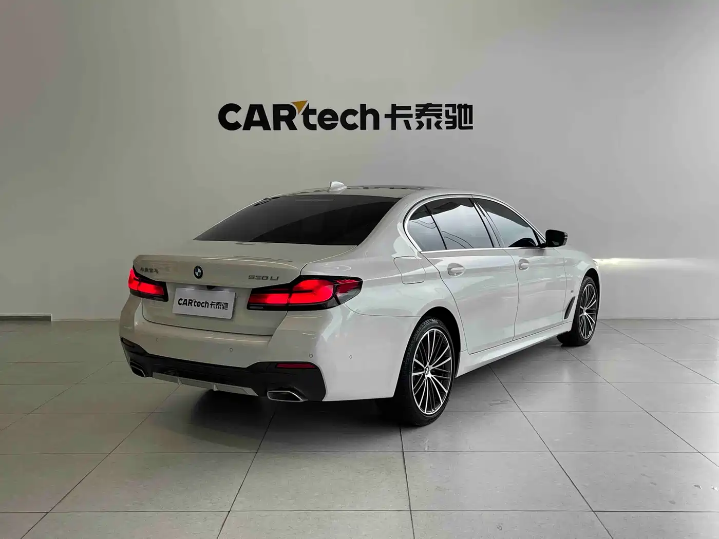 BMW 5 Series 2023 Facelift 530Li Leading M Sport Package фото 20