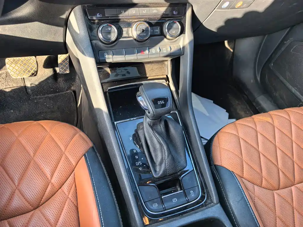 Škoda Kodiaq 2020 TSI330 5-Seater 2WD Comfort Edition фото 15