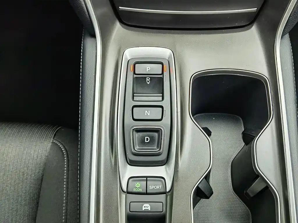 Photo 13 - Honda Accord