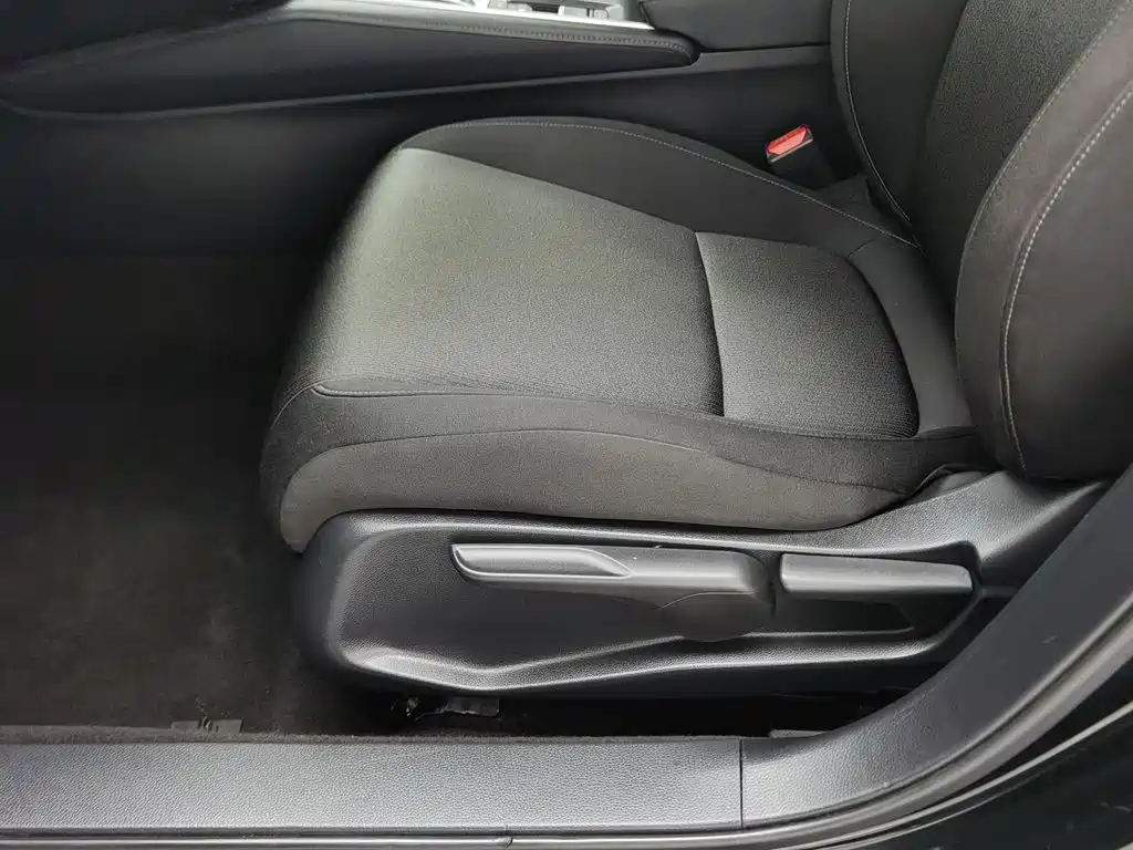 Photo 20 - Honda Accord