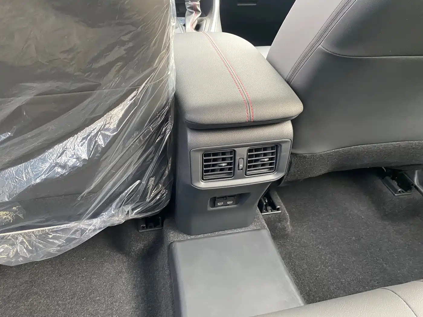 Toyota RAV4 Rongfang Dual Engine E+ 2024 2.5L 2WD Elite Pro фото 15